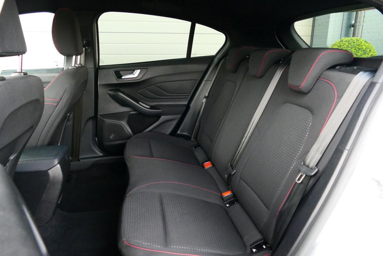 Vehicle Image 40