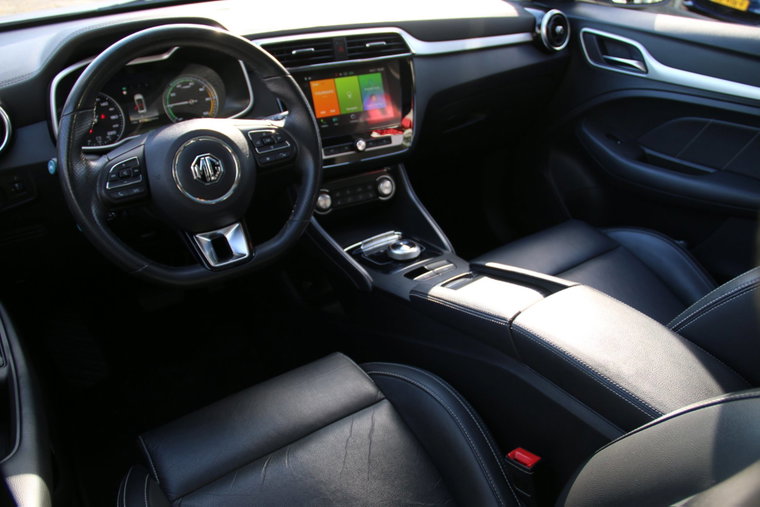 Vehicle Image 8