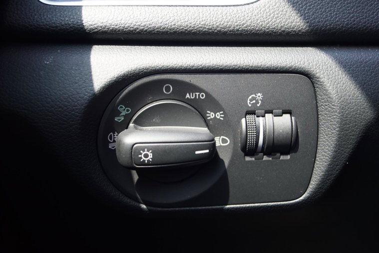 Vehicle Image 38