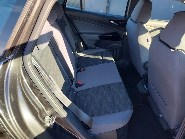 Vehicle Image 35