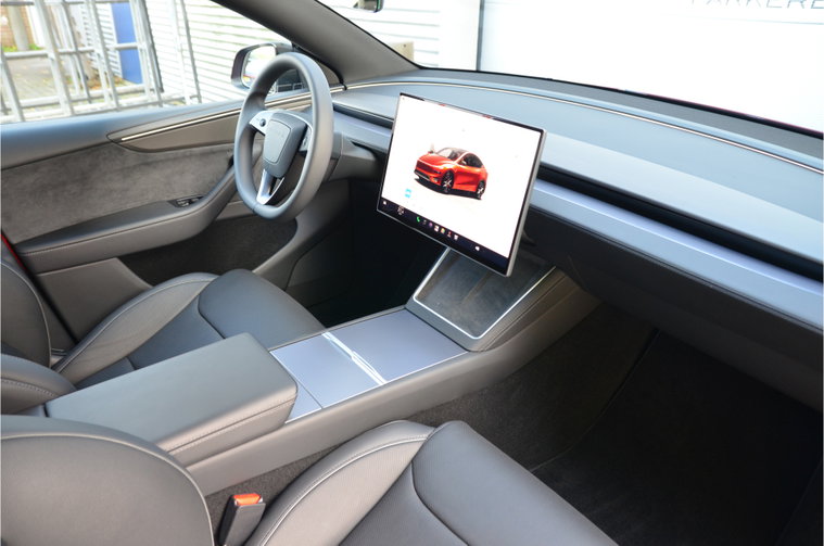 Vehicle Image 13