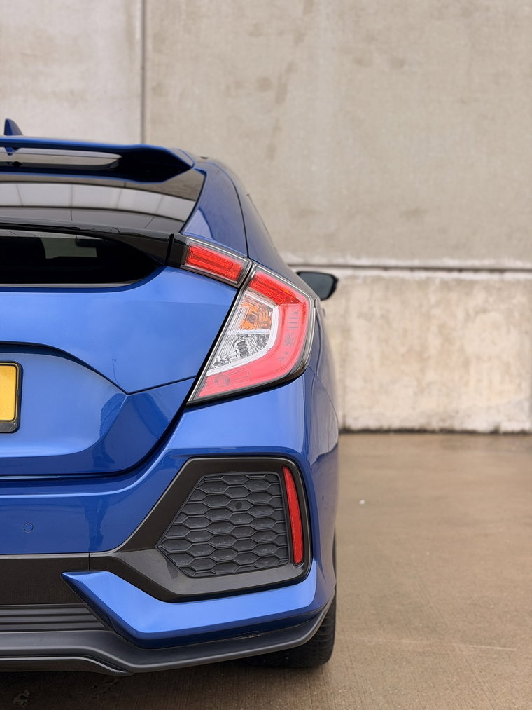 Vehicle Image 35