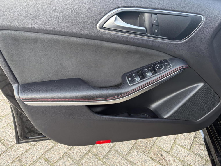 Vehicle Image 39