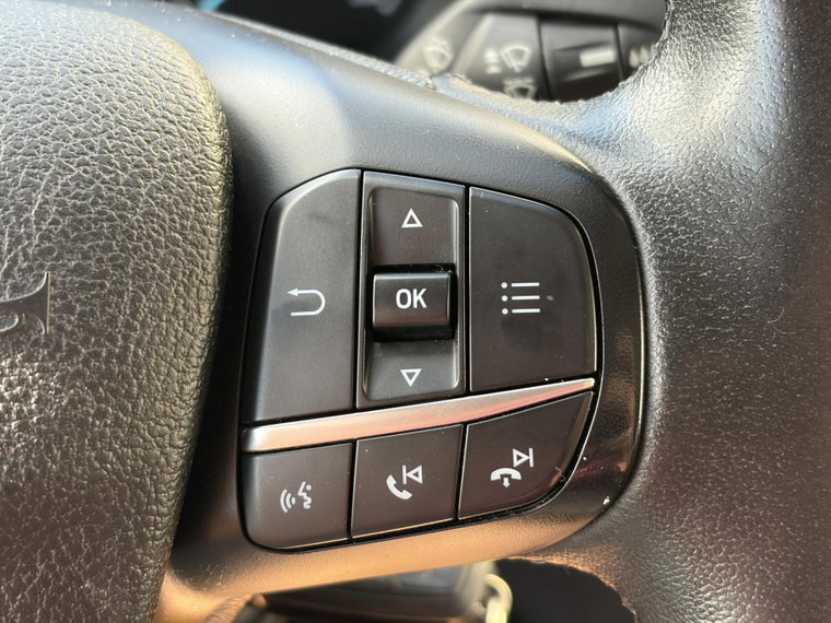 Vehicle Image 28