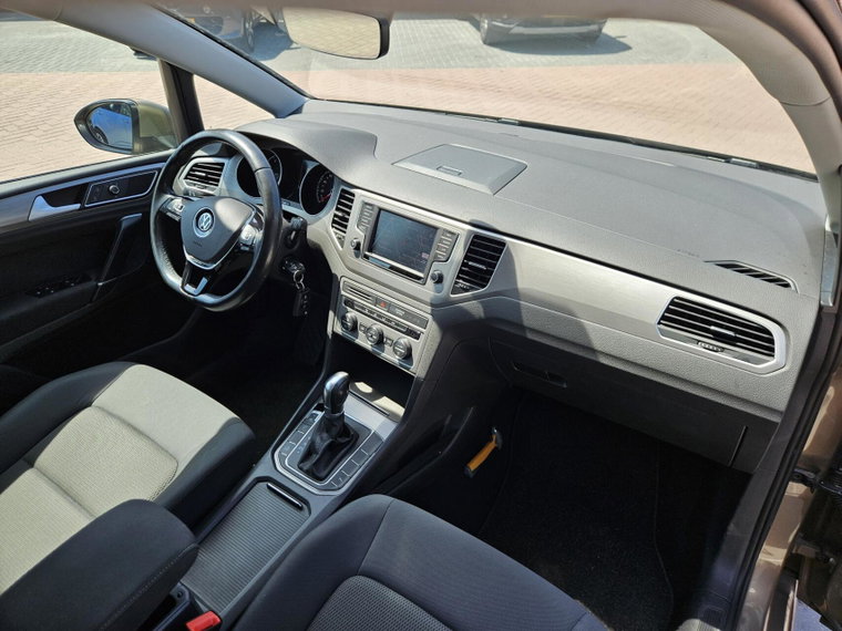 Vehicle Image 28