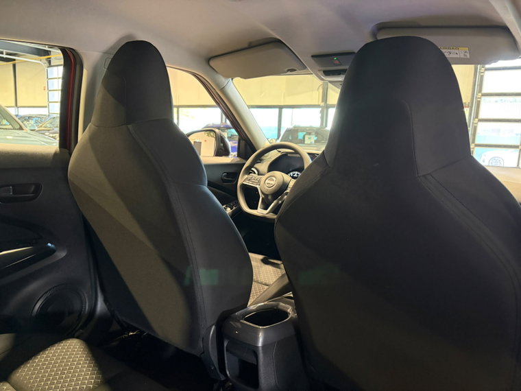 Vehicle Image 33