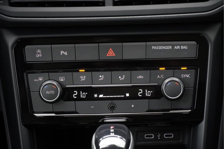 Vehicle Image 27