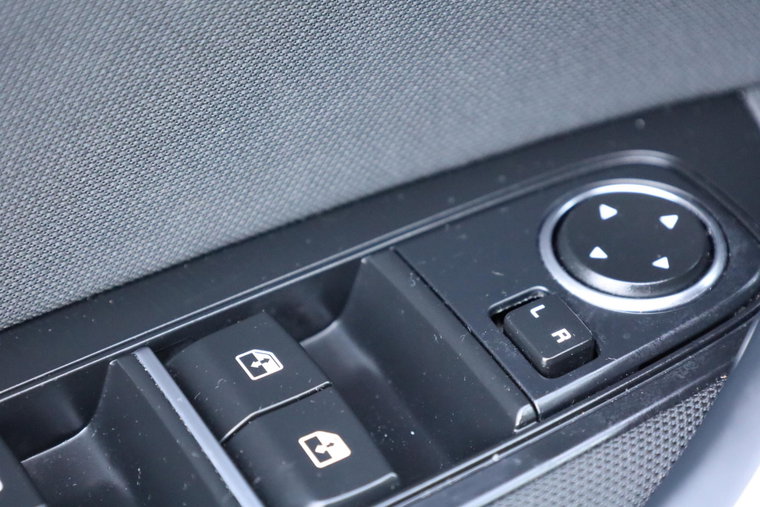 Vehicle Image 29