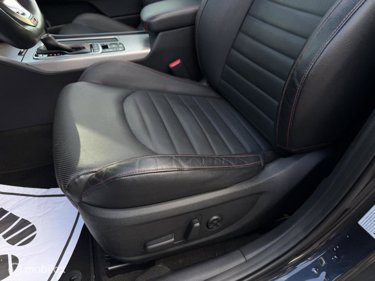 Vehicle Image 22