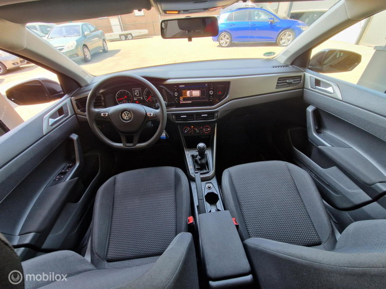 Vehicle Image 11