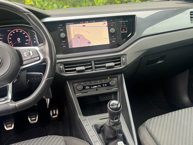 Vehicle Image 27