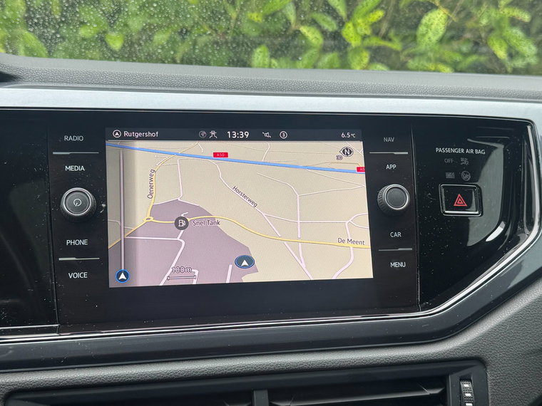 Vehicle Image 32