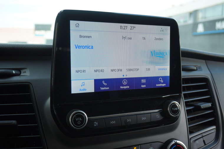 Vehicle Image 12