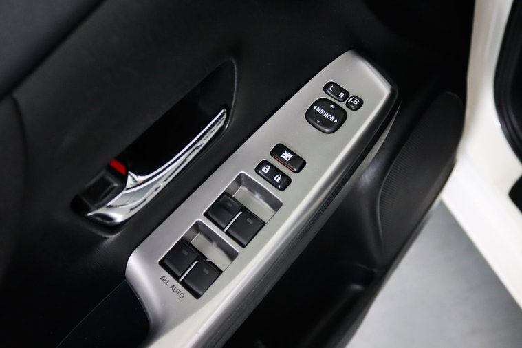 Vehicle Image 24