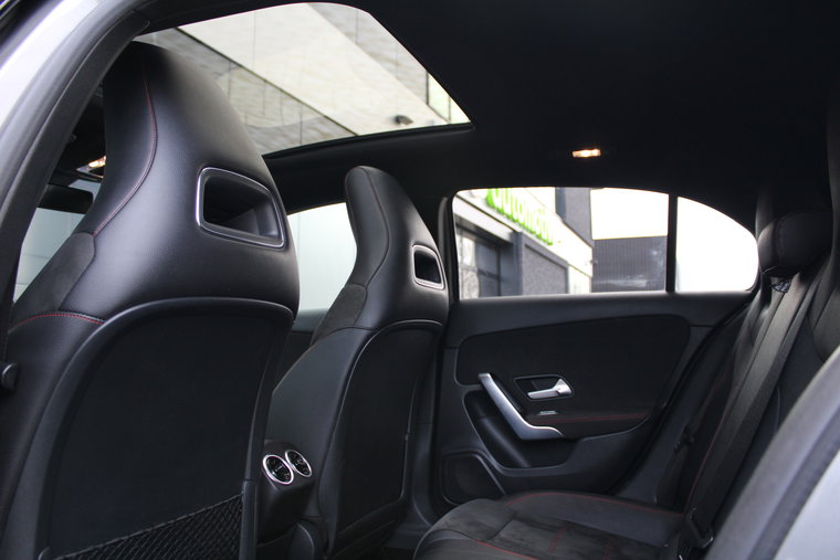 Vehicle Image 31