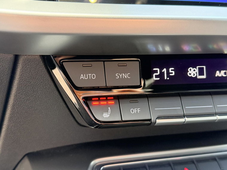 Vehicle Image 27