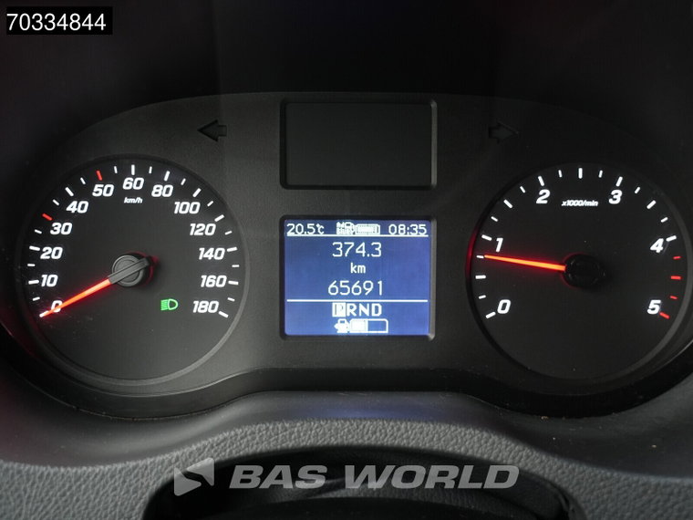 Vehicle Image 36