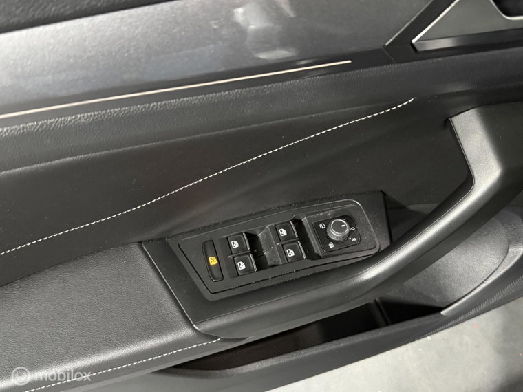 Vehicle Image 41