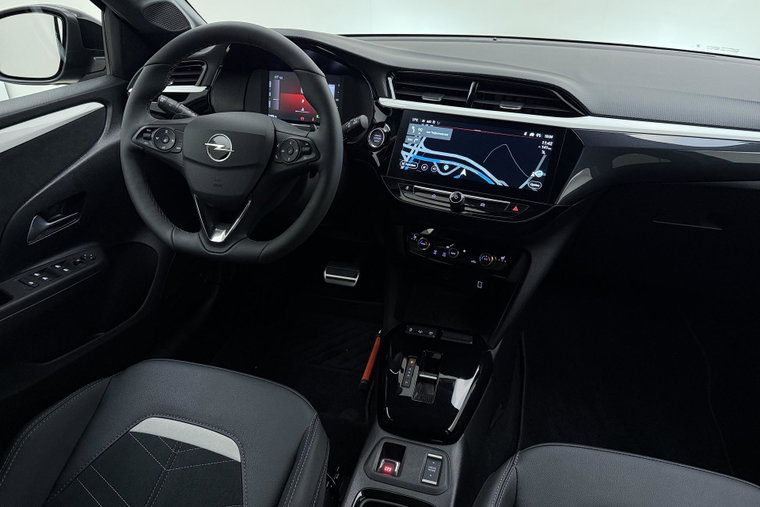 Vehicle Image 32