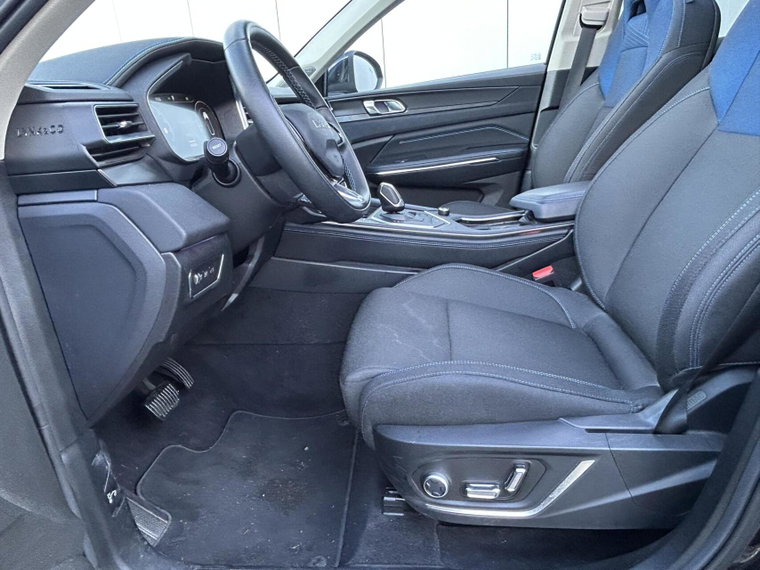 Vehicle Image 19