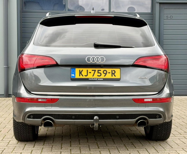 Vehicle Image 9