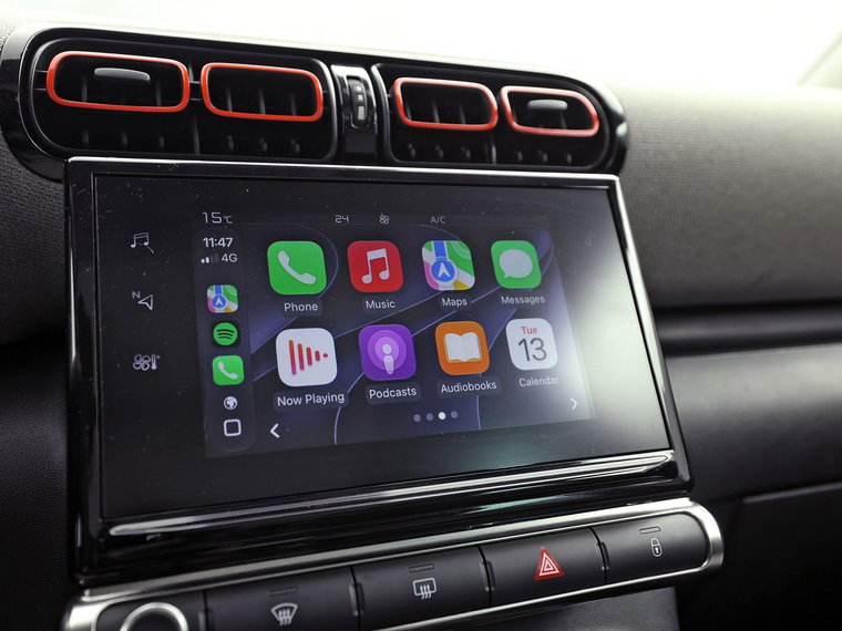 Vehicle Image 9
