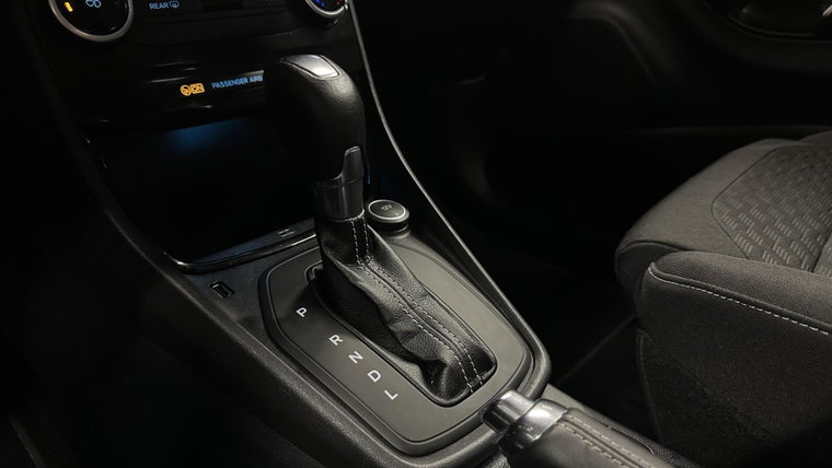 Vehicle Image 38