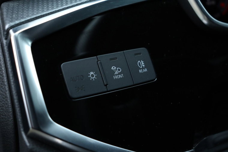 Vehicle Image 39