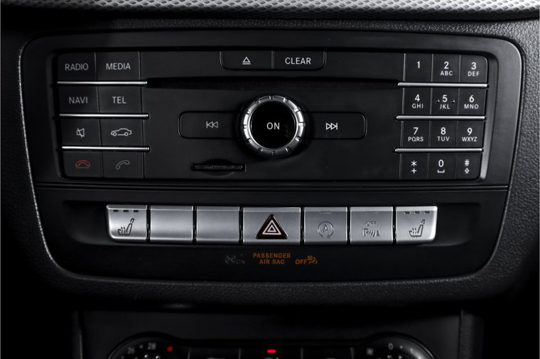 Vehicle Image 25