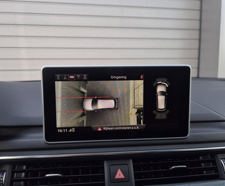Vehicle Image 25