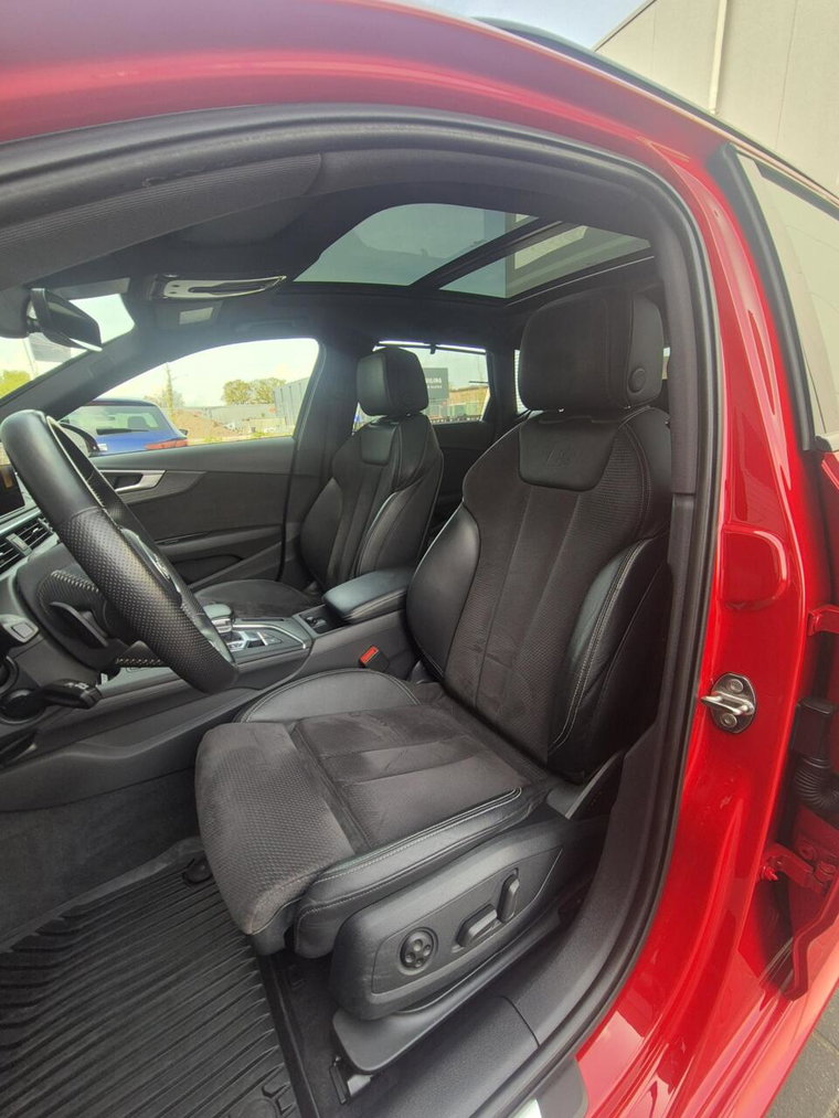 Vehicle Image 40