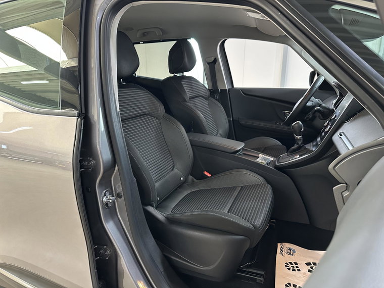 Vehicle Image 33