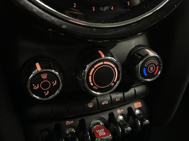 Vehicle Image 34