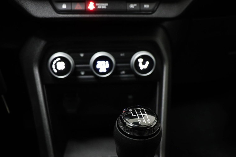 Vehicle Image 37