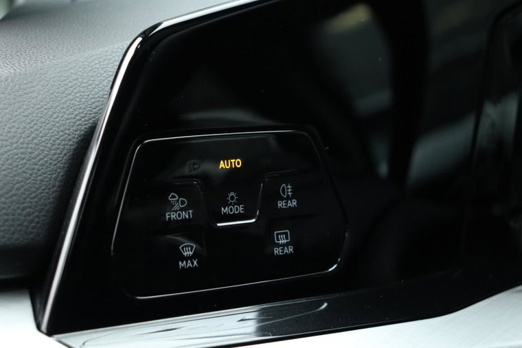Vehicle Image 40