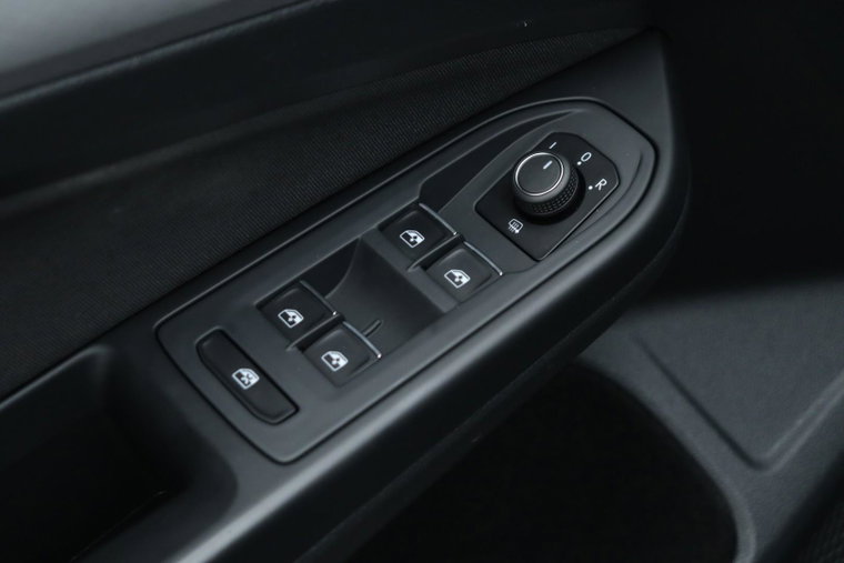Vehicle Image 41