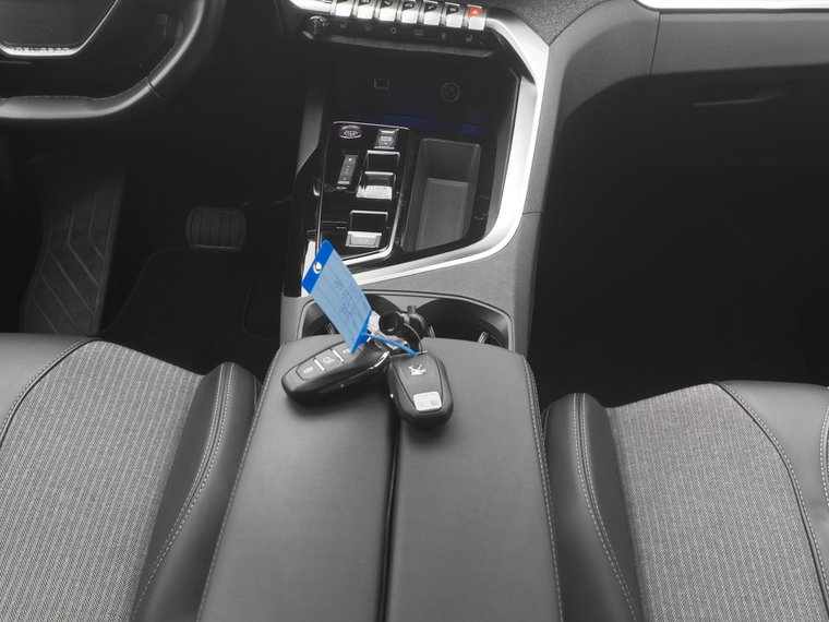 Vehicle Image 12