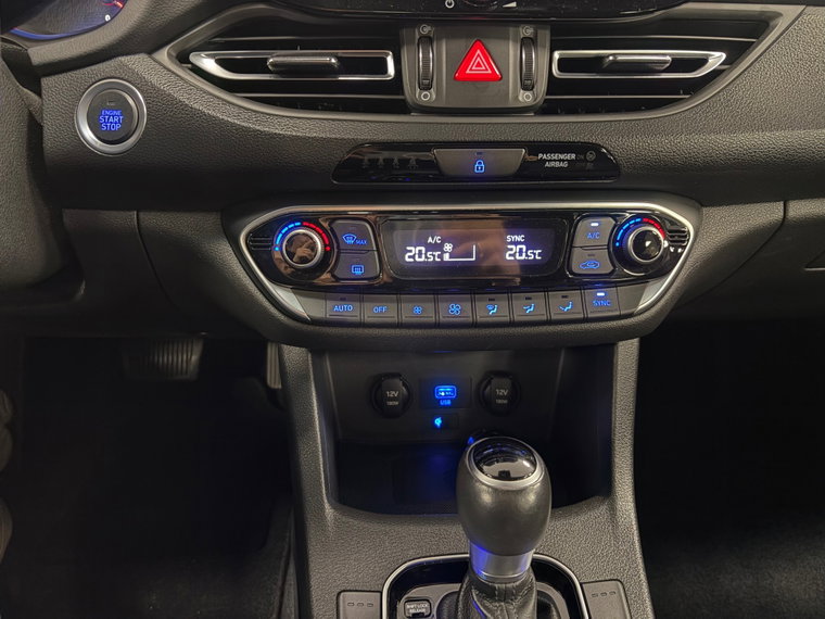 Vehicle Image 29