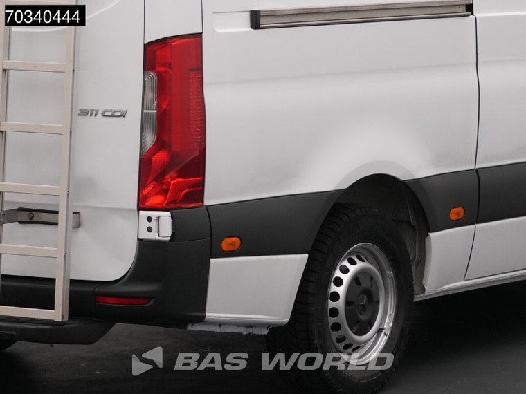 Vehicle Image 34