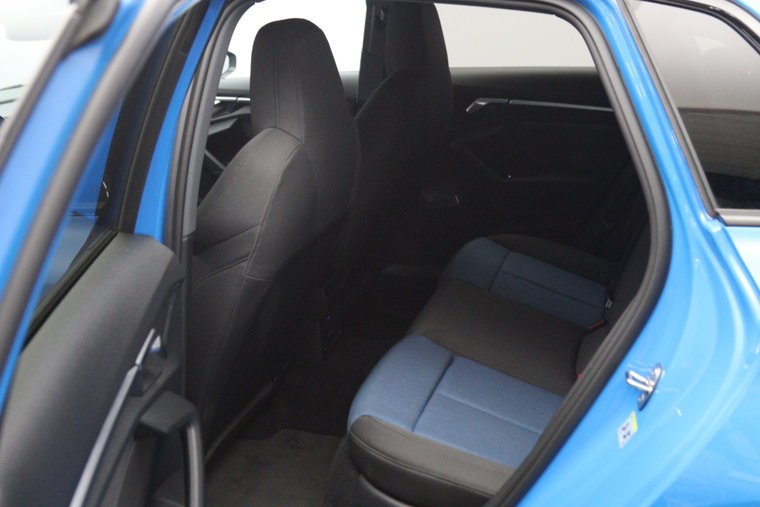 Vehicle Image 35