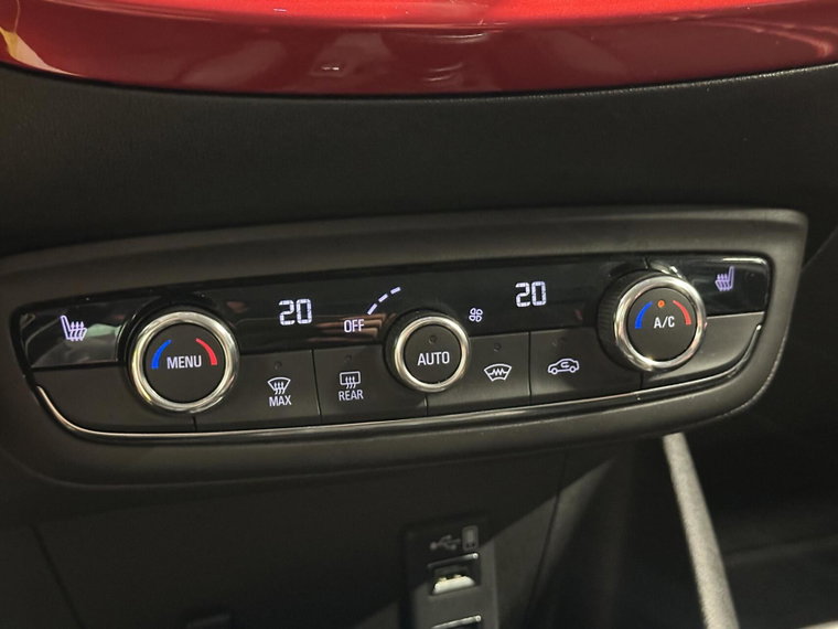 Vehicle Image 38