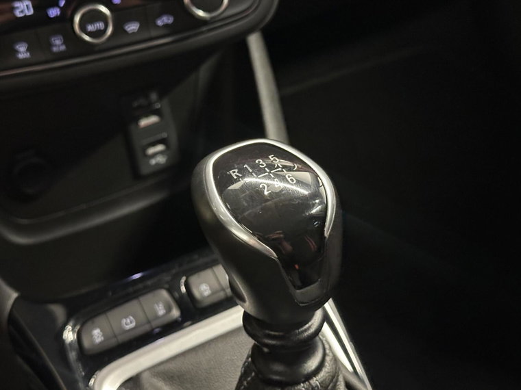 Vehicle Image 40