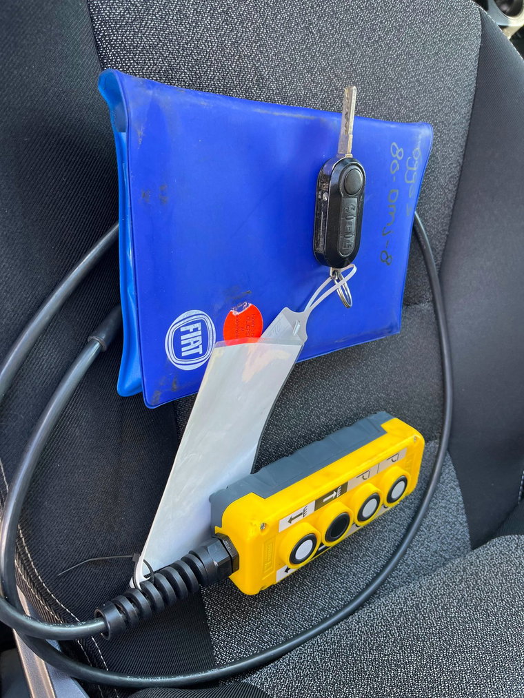 Vehicle Image 22