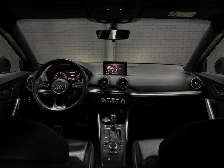 Vehicle Image 30