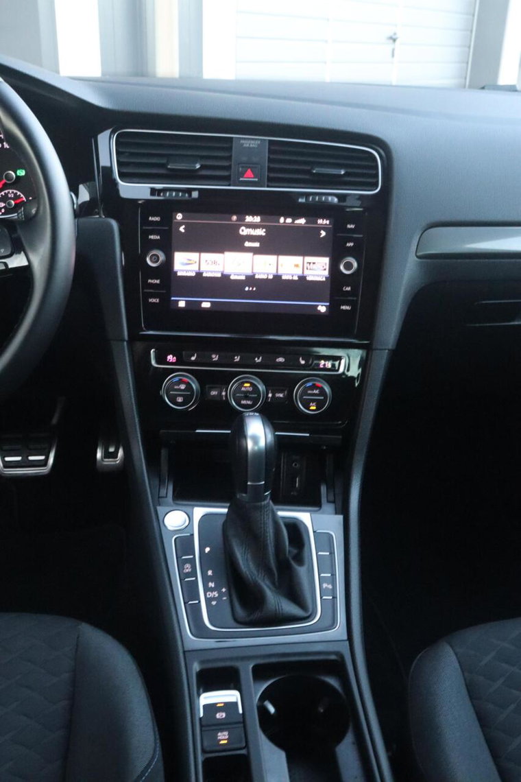 Vehicle Image 18