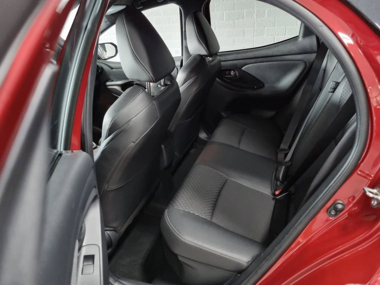 Vehicle Image 13