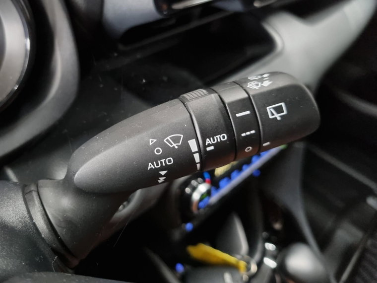 Vehicle Image 35