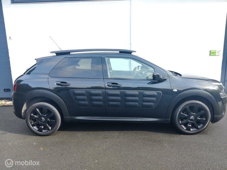 Vehicle Image 17