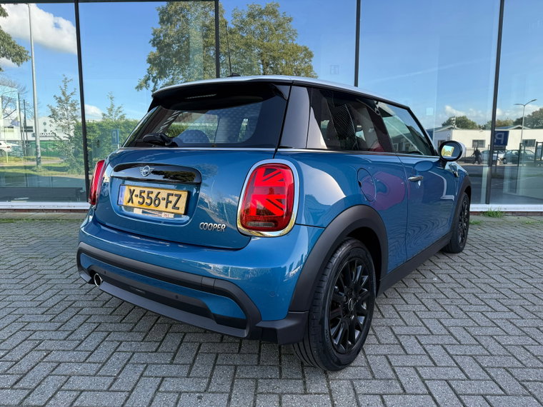 Vehicle Image 27