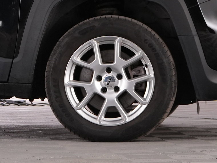 Vehicle Image 39